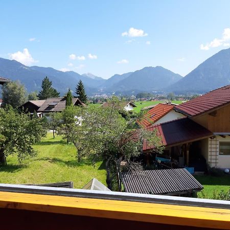 80 M2 Haushaelfte, 3 Zimmer, Parkplaetze, Bis 6 Pers Appartement Wängle Buitenkant foto