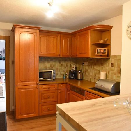 80 M2 Haushaelfte, 3 Zimmer, Parkplaetze, Bis 6 Pers Appartement Wängle Buitenkant foto